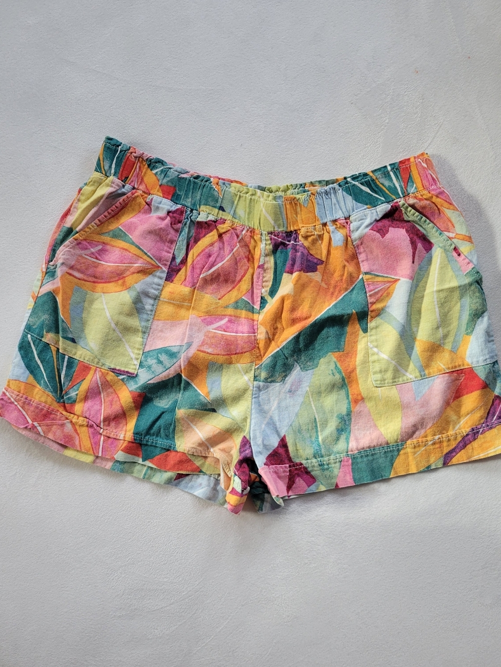 Time and Tru Multicolor Tropical Leaf Print Elastic Waist Shorts